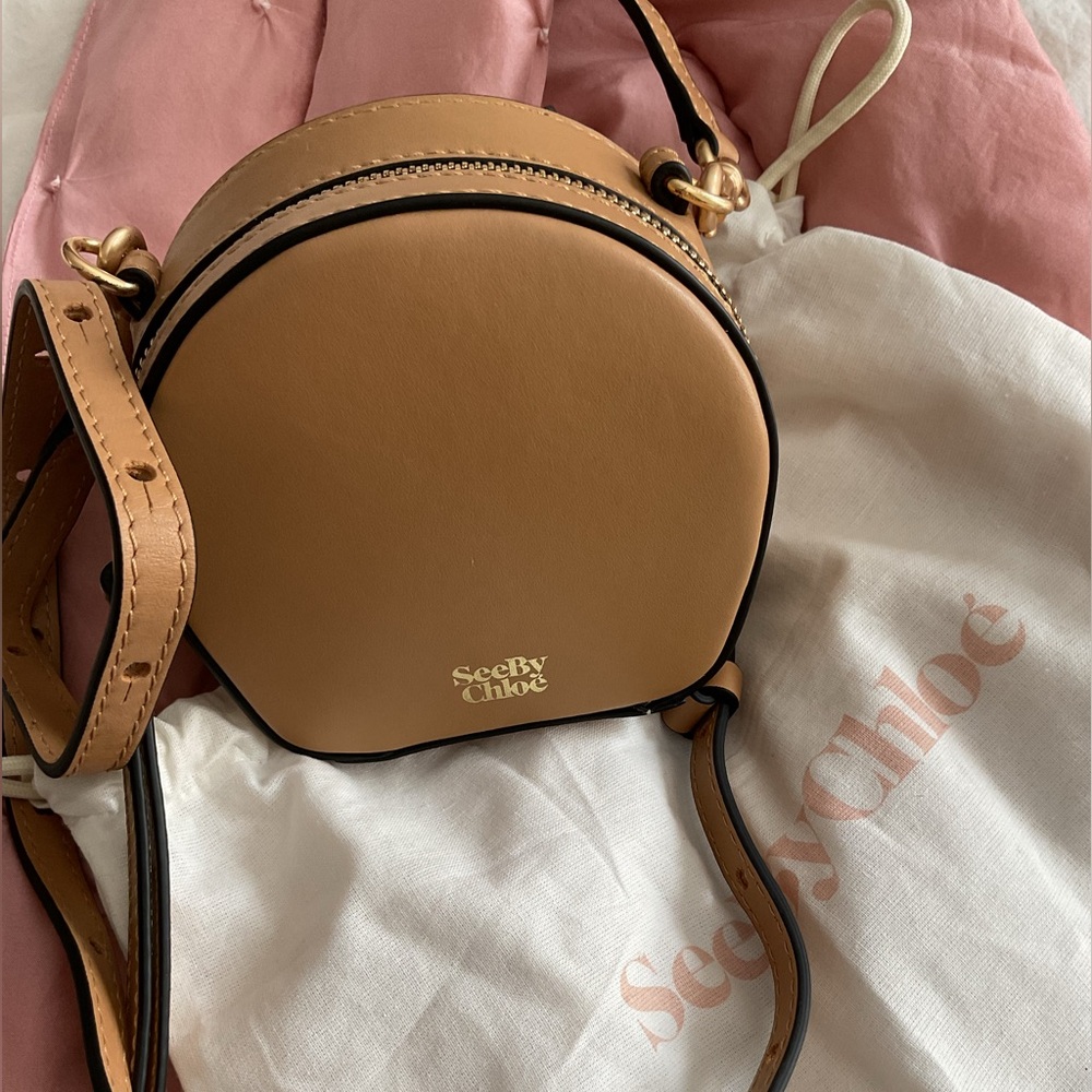 NWOT See By Chloe Leather Camel/Tan Leather Round Camera Crossbody Bag. One size